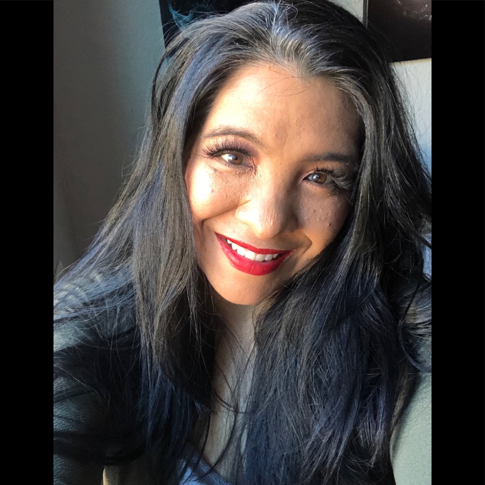 Meet your Posher, Lainy!